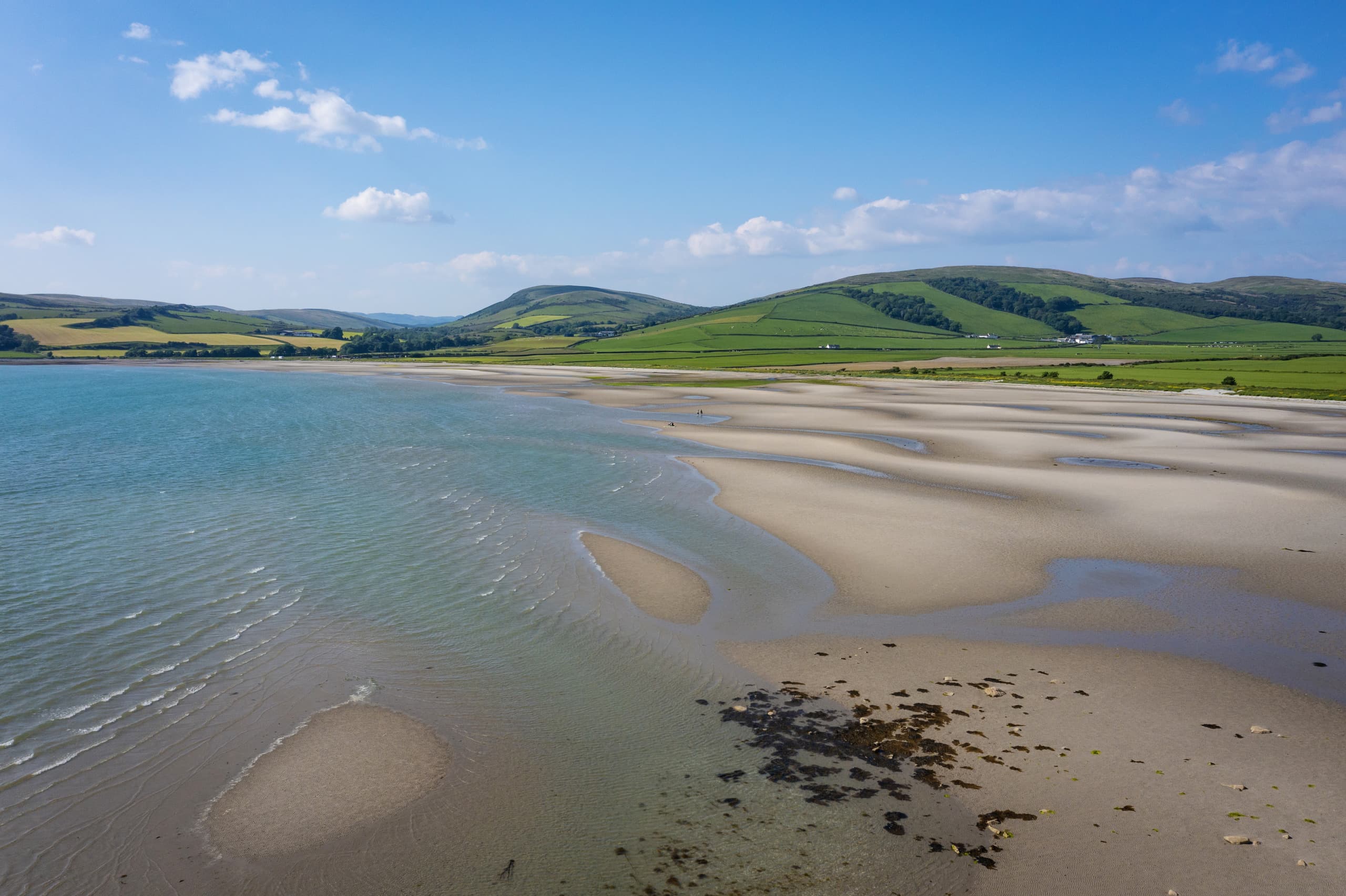 Ettrick Bay is a wide, tidal, sandy coastal embayment