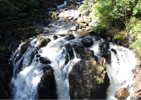 waterfall in pitlochry