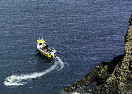 boat turning around in lochinver