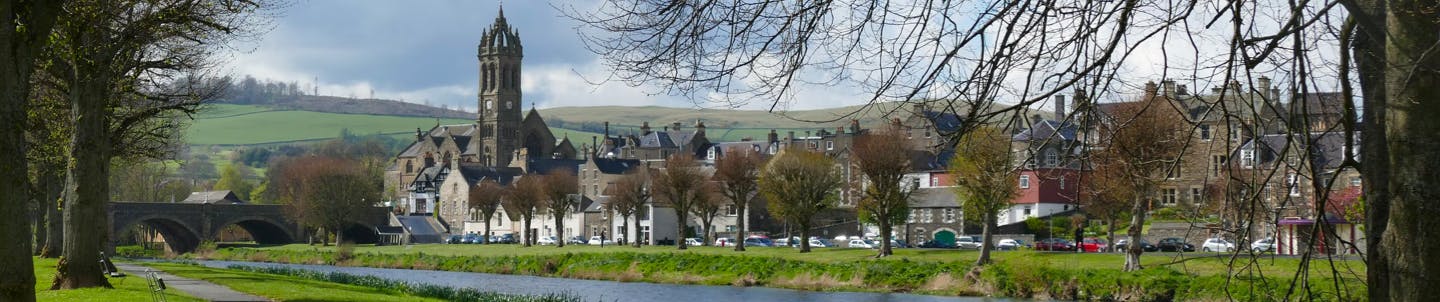 wide angle of peebles town centre